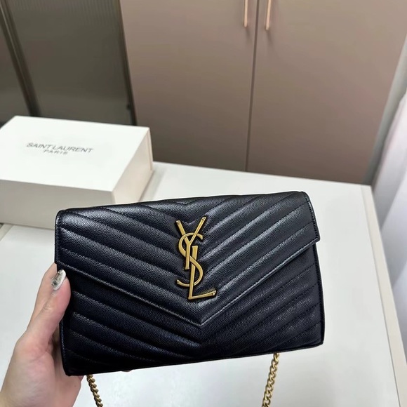 Yves Saint Laurent Black Quilted Chain Cosmetic Bag - Picture 1 of 4